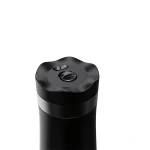 نمای نزدیک از درب ماگ و فرنچ پرس LePRESSO Insulated مشکی