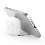 استفاده از کیس هندزفری بلوتوثی انکر Soundcore R50i NC A3959 به عنوان پایه نگهدارنده گوشی موبایل